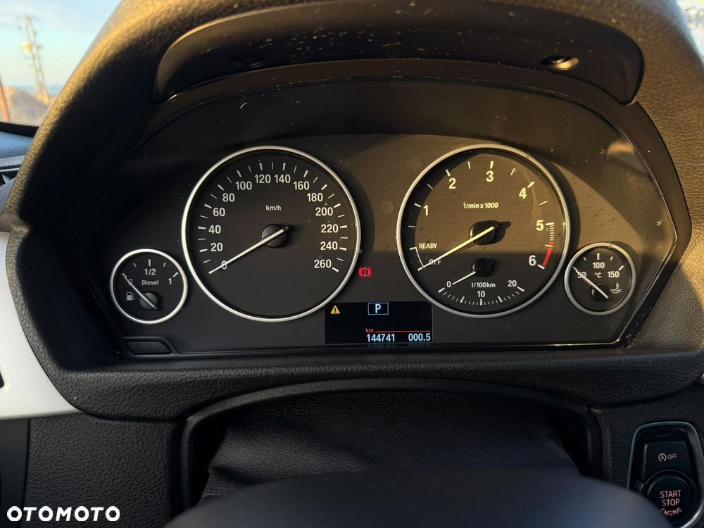 BMW Seria 3 318d Edition M Sport Shadow - 17