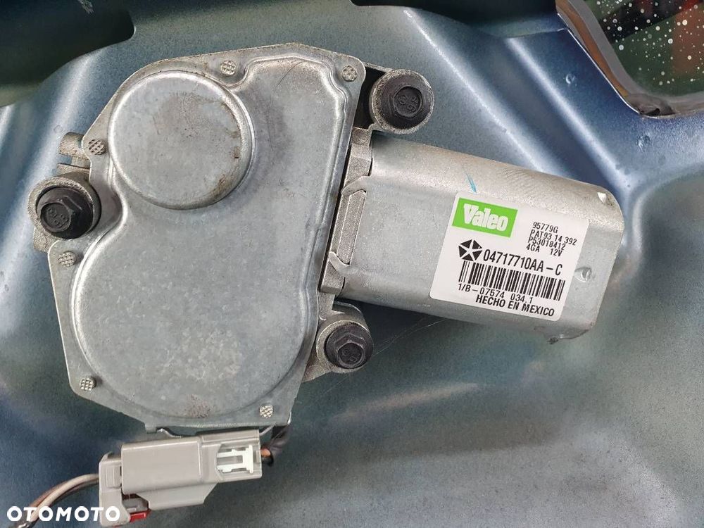 KLAPA BAGAŻNIKA TYŁ DODGE CARAVAN IV 2001 GRANATOWA EU - 20