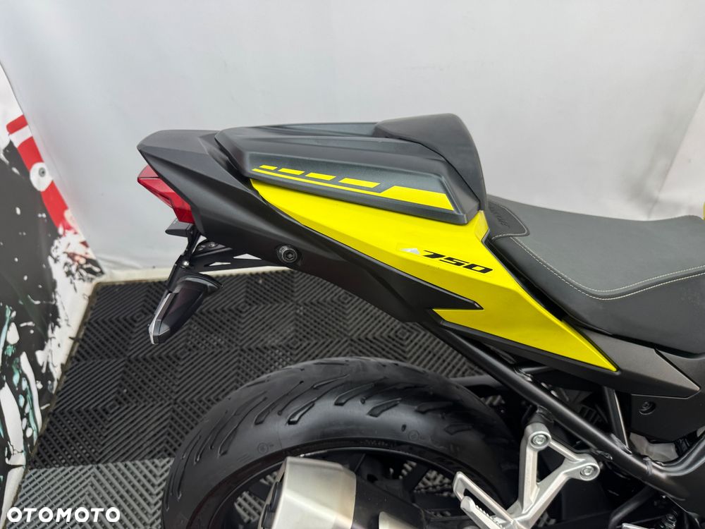 Honda CB - 28