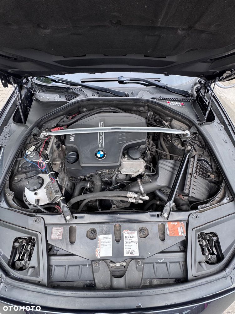 BMW Seria 5 528i - 16