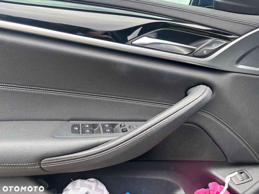 BMW Seria 5 520d Luxury Line sport - 31