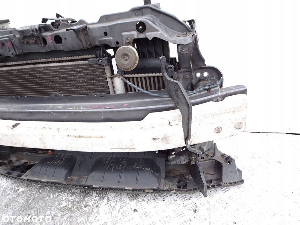 pas przedni chłodnice kpl. toyota yaris iii 1.4 d4d - 4