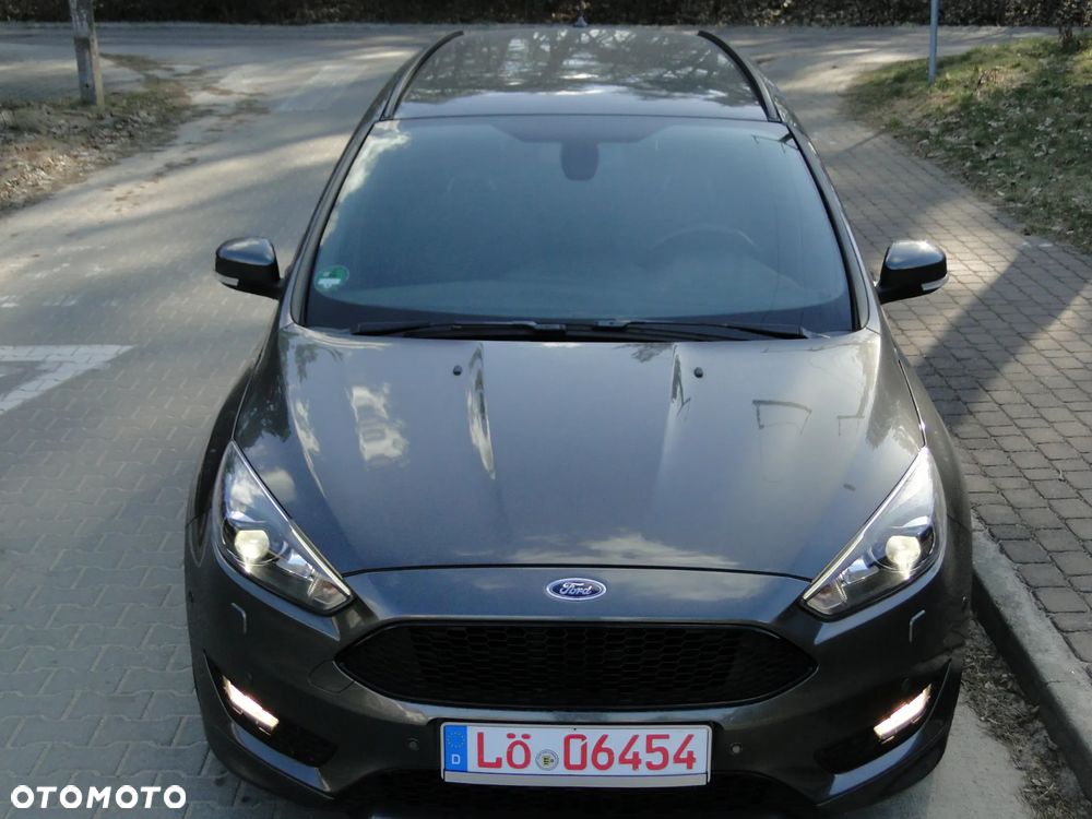Ford Focus SW 1.5 EcoBoost S&S ST-LINE X - 3