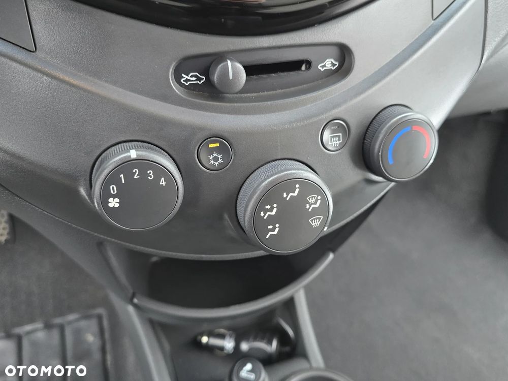 Chevrolet Spark 1.0 LS+ Design - 18