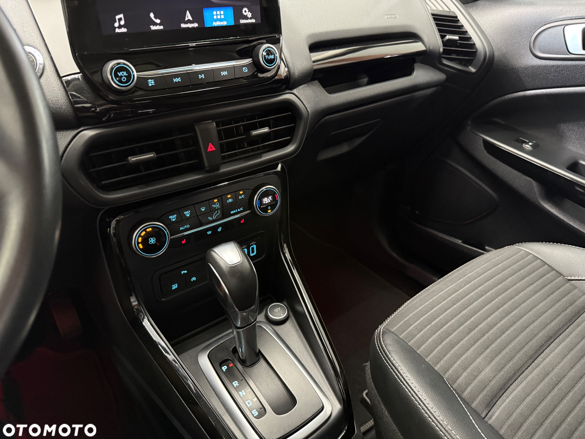 Ford EcoSport 1.0 EcoBoost TITANIUM - 32