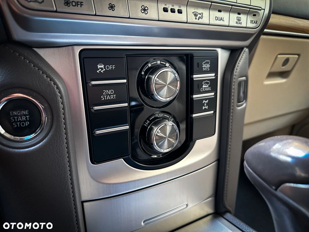 Toyota Land Cruiser LC 2.8 D-4D Invincible - 24