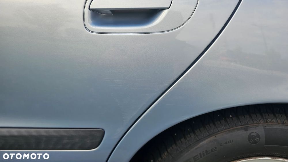Volvo S60 2.4 Comfort - 17