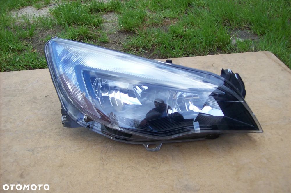 LAMPA PRZEDNIA PRAWA EUROPA OPEL ASTRA J LIFT ROK 12/15 - 1