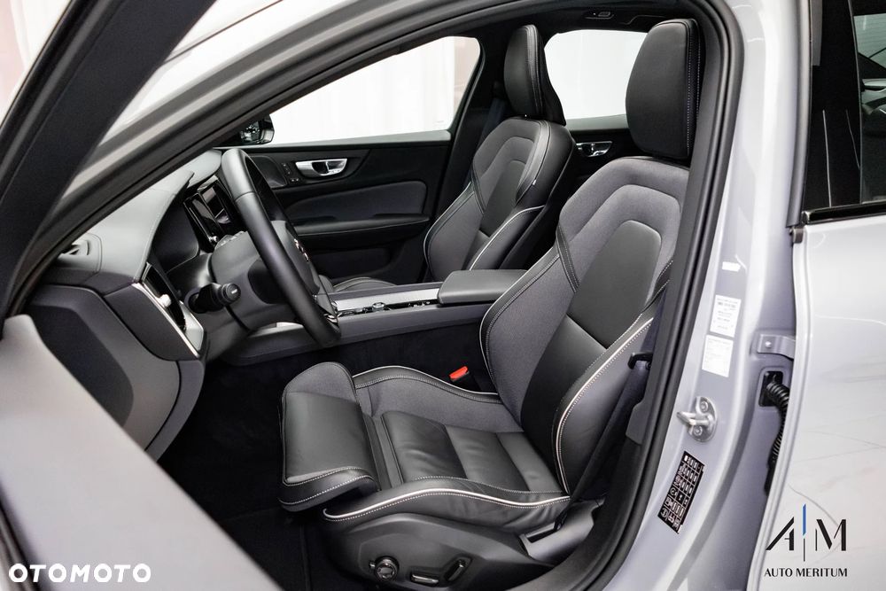 Volvo S60 B5 B AWD Ultimate Dark - 15