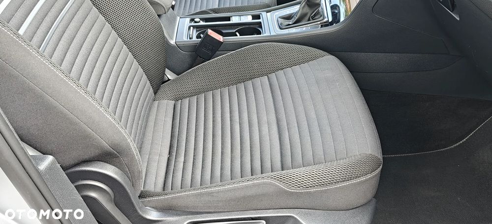 Volkswagen Golf 1.6 BlueTDI DSG Cup - 27