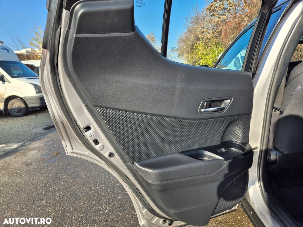 Toyota C-HR Hybrid Business-Edition - 16