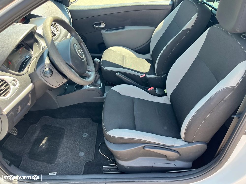 Renault Clio Van c/ AC - 10