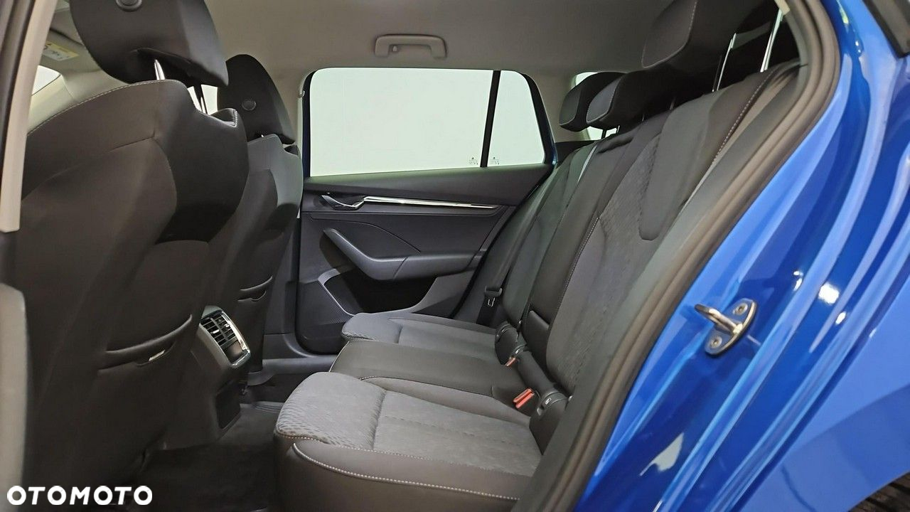 Skoda Octavia 2.0 TDI Style DSG - 23