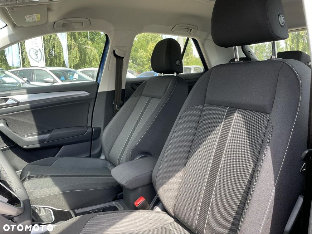Volkswagen T-Roc - 10