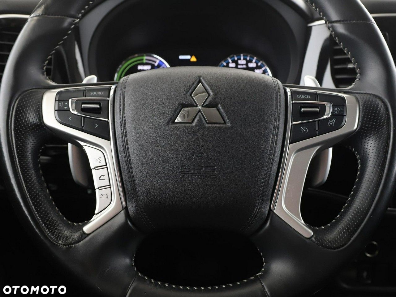 Mitsubishi Outlander - 21