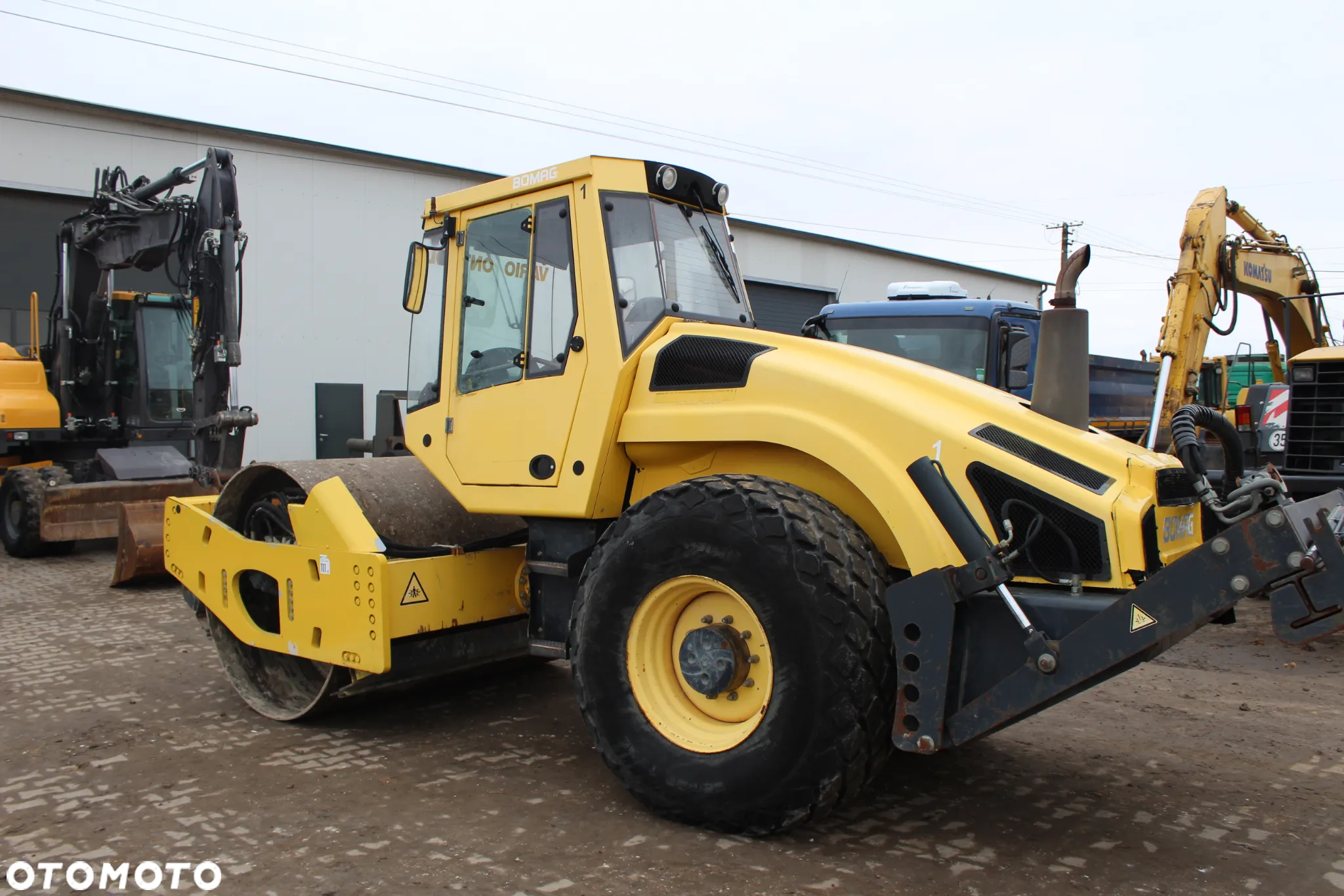 Bomag BW 213 DH - 4 - 4
