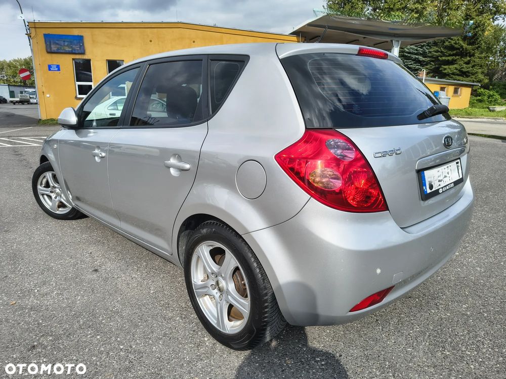 Kia Ceed 1.6 Comfort + - 4