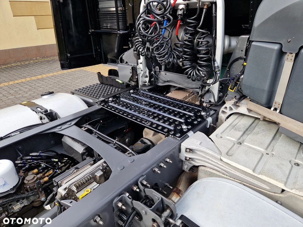Volvo FH5 500 I-SAVE XXL ACC / MEGA / LOW DECK / BOGATA WERSJA / JAK NOWY - 17