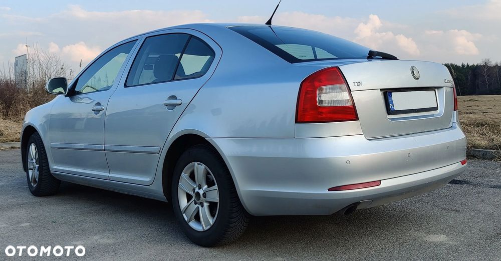 Skoda Octavia 1.6 TDI Ambiente - 2