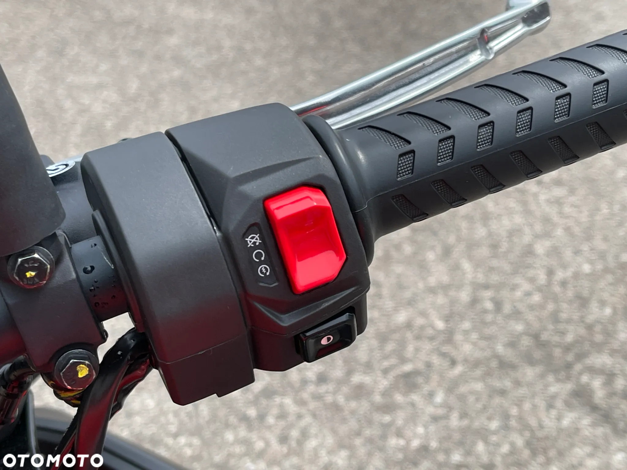 Aprilia Tuono - 14