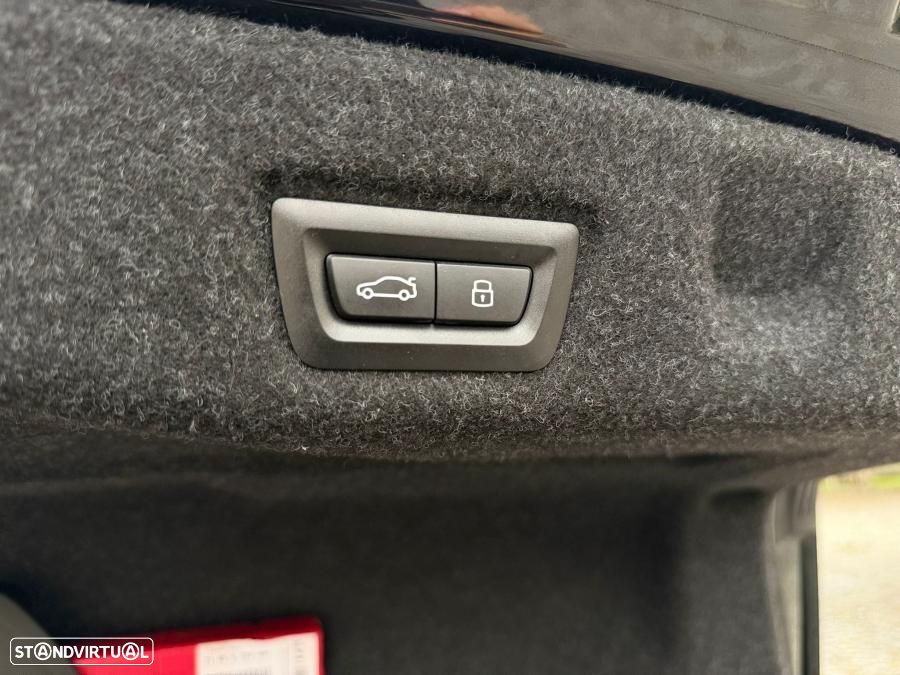 BMW 520 d Pack Desportivo M Pro - 19