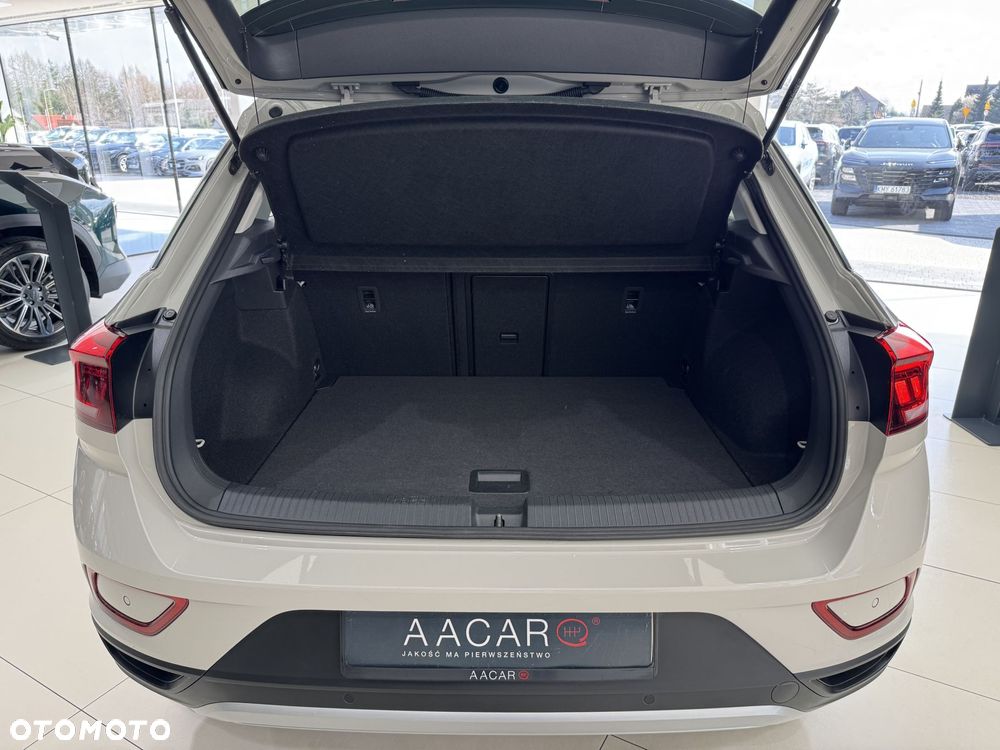 Volkswagen T-Roc - 17