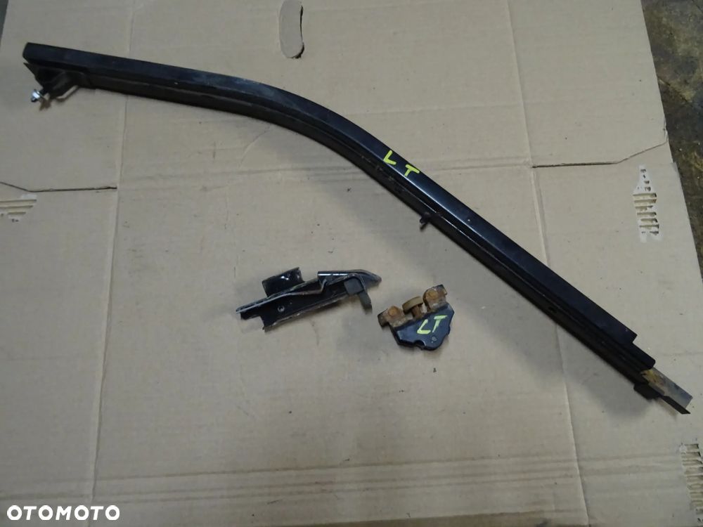 DACIA DOKKER WOZEK PROWADNICA ROLKI DRZWI LEWE TYLNE CZESCI ROZNE