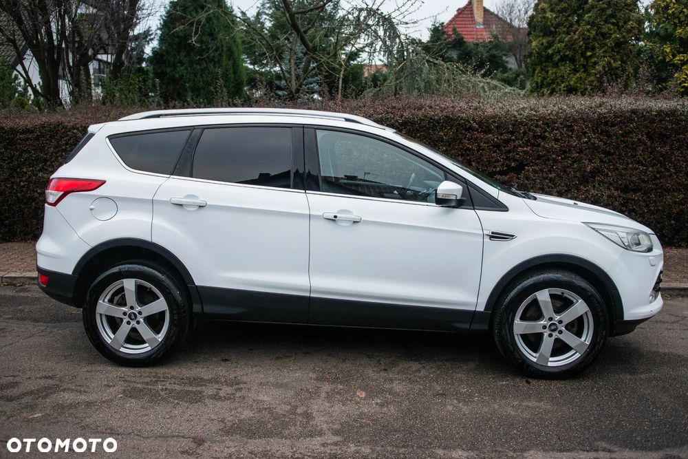Ford Kuga 2.0 TDCi 4x4 Titanium - 4