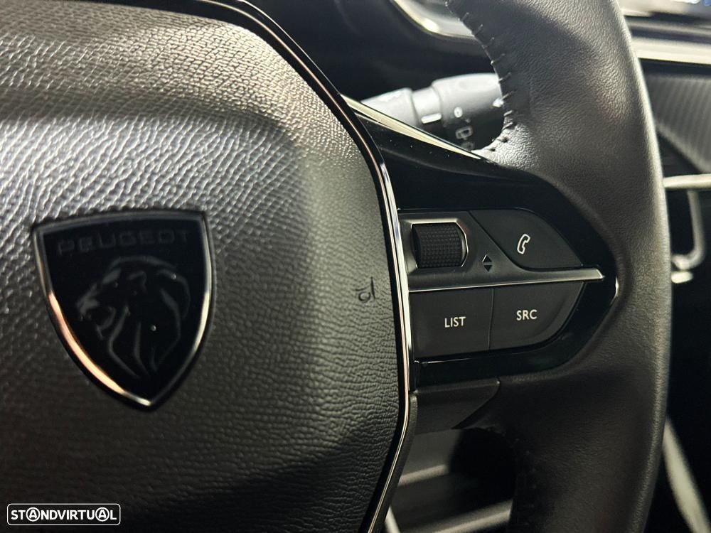 Peugeot 2008 1.2 PureTech Allure Pack - 36