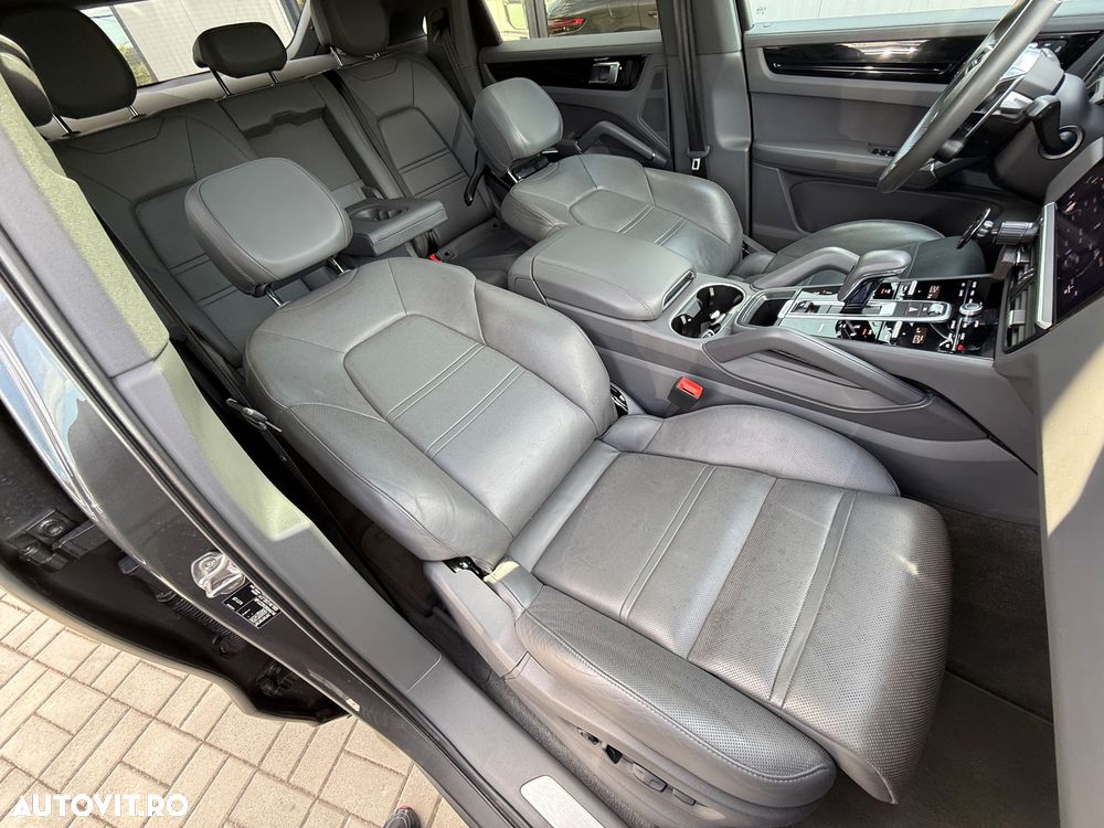 Porsche Cayenne E-Hybrid - 21