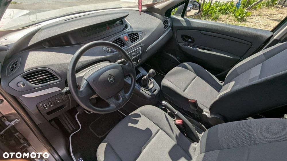 Renault Scenic - 13