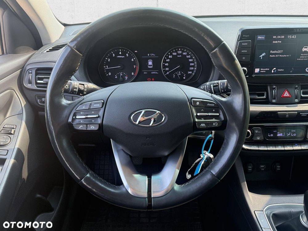 Hyundai i30 1.5 DPI Smart - 16