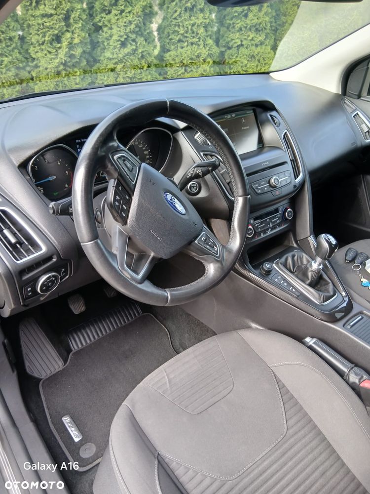 Ford Focus 1.5 TDCi DPF Start-Stopp-System Titanium - 19
