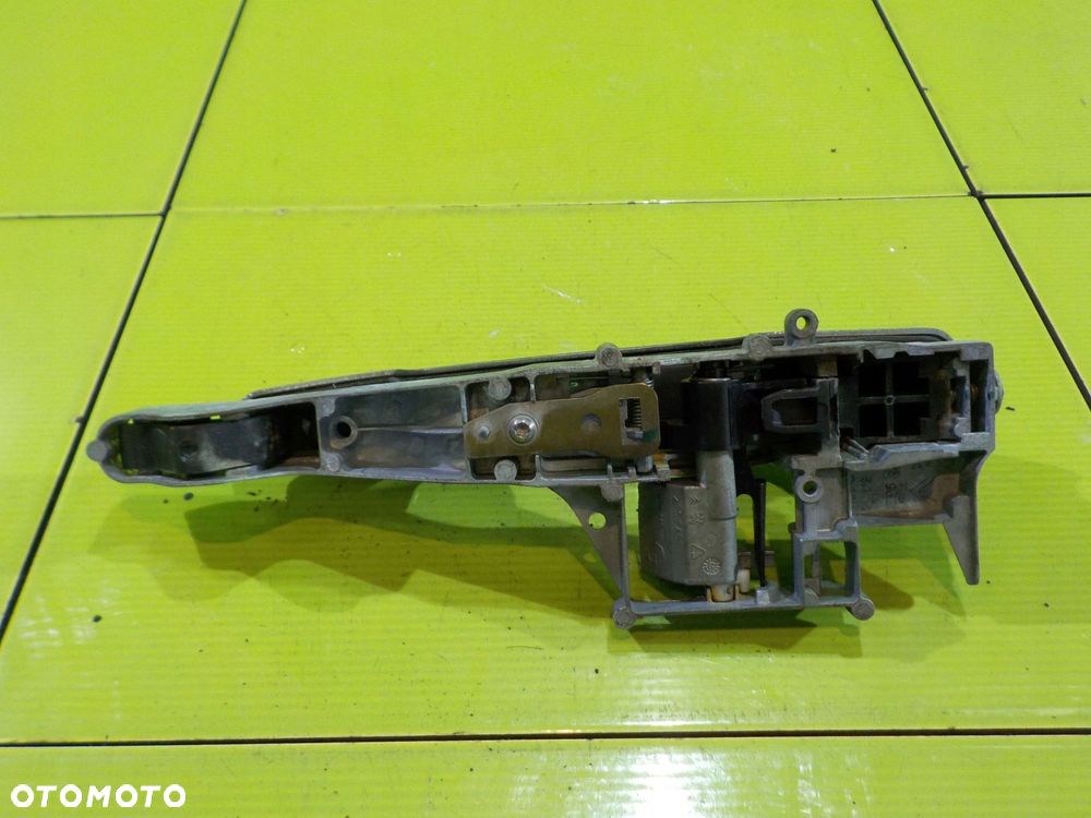 PEUGEOT 308 I 09 HB 5D klamka drzwi lewa tyl - 15