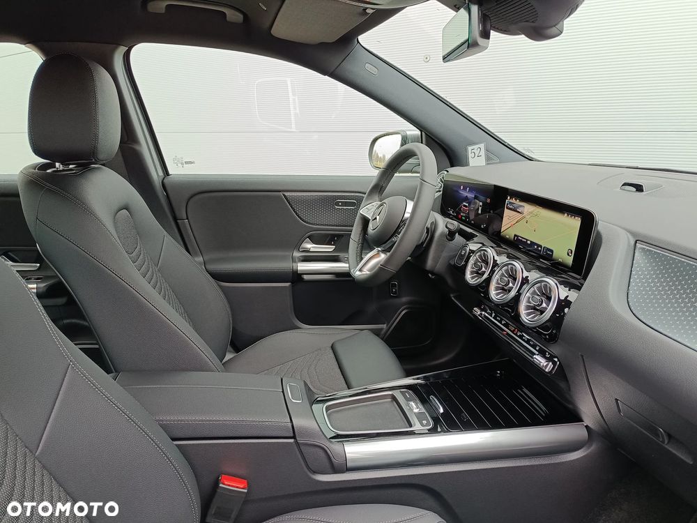 Mercedes-Benz EQA 250+ 70.5kWh Progressive - 5