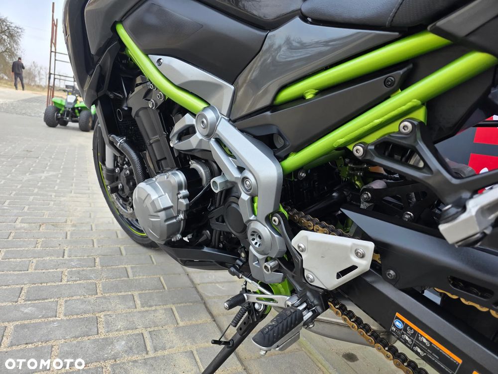 Kawasaki Z 900 - 29