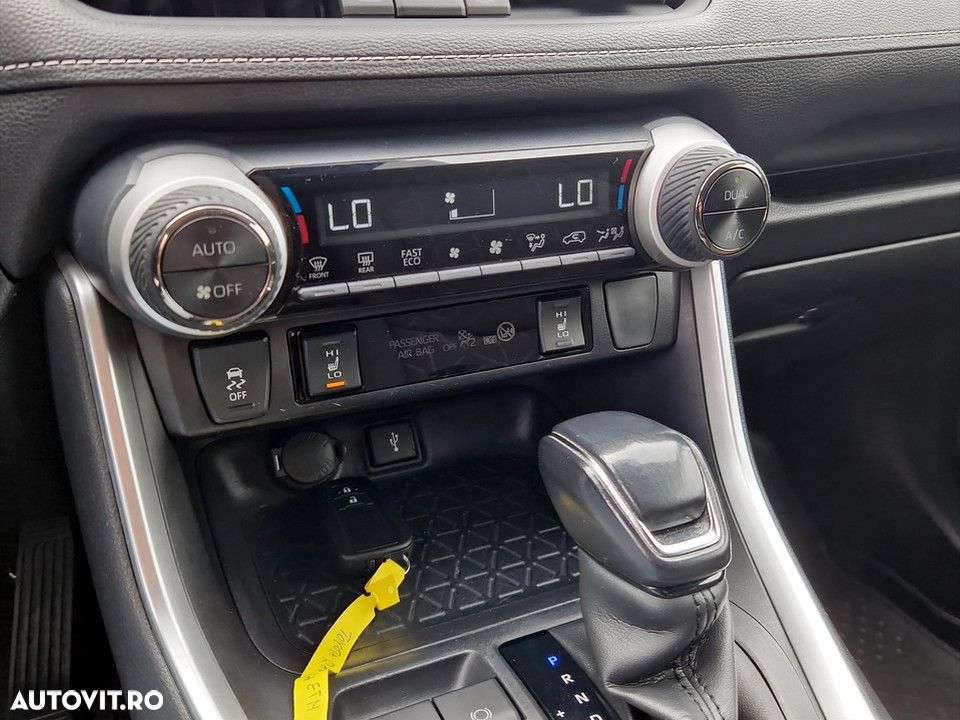 Toyota RAV4 2.5 VVT-iE 4x4 Dynamic - 24