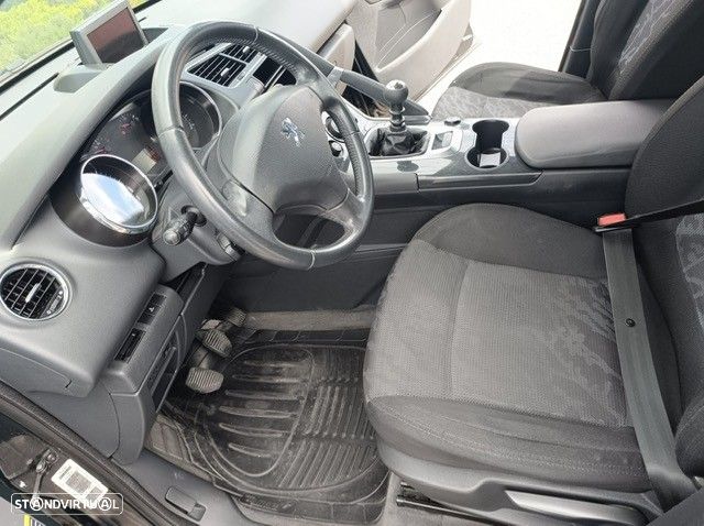 Peugeot 3008 1.6 HDi Executive - 9