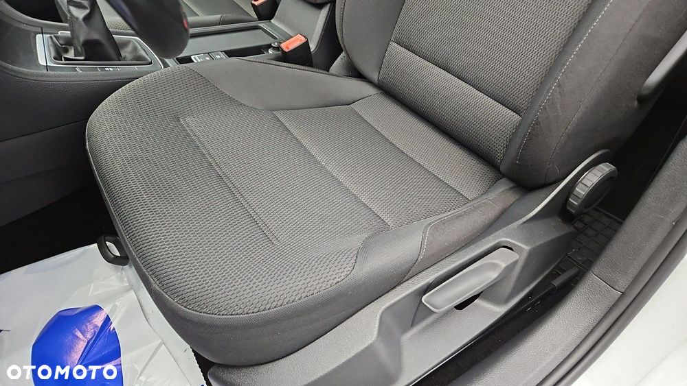 Volkswagen Golf - 12