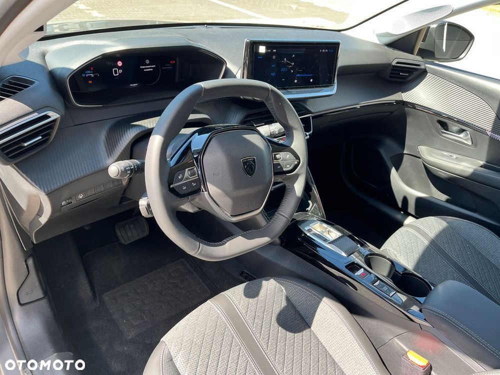 Peugeot 208 - 9
