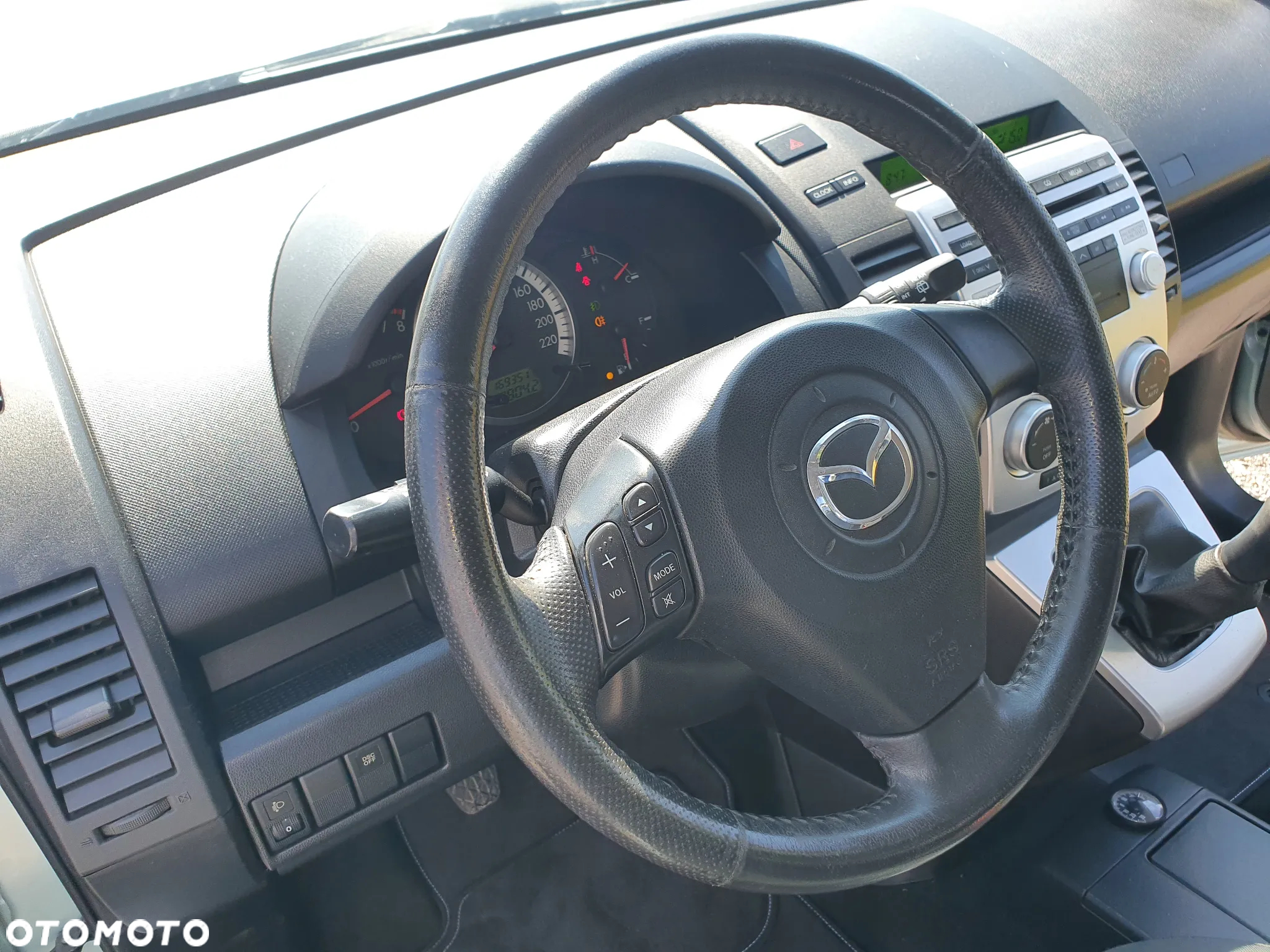Mazda 5 2.0 Exclusive + - 30