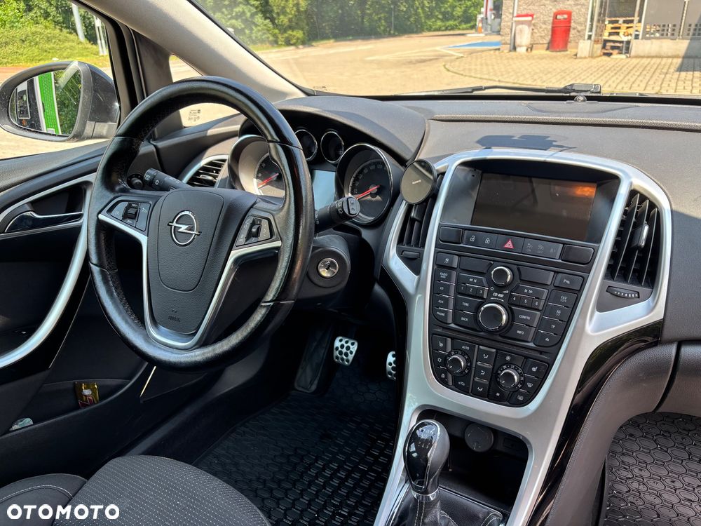 Opel Astra 1.6 Turbo - 12