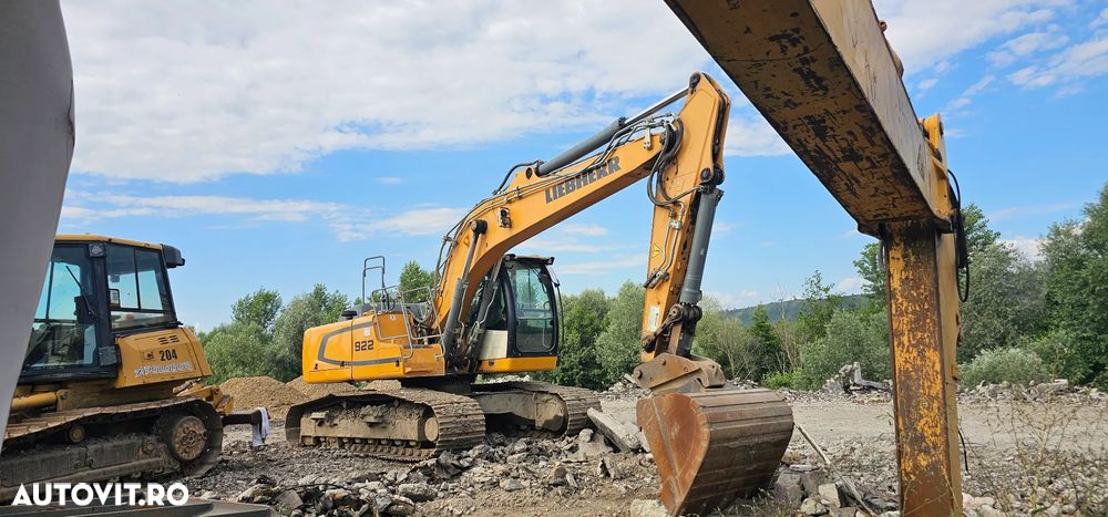 Liebherr R 922 Excavator pe senile - 4