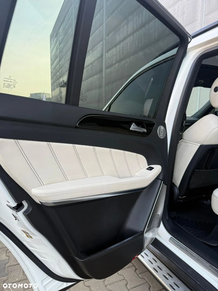 Mercedes-Benz GLS AMG 63 4-Matic - 32