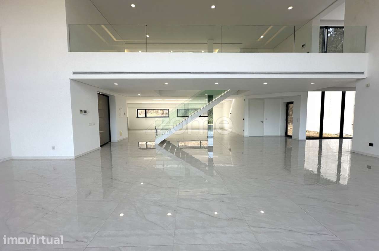 Moradia isolada de Luxo com Vista ao Rio no Marco de Canaveses. - Grande imagem: 2/56