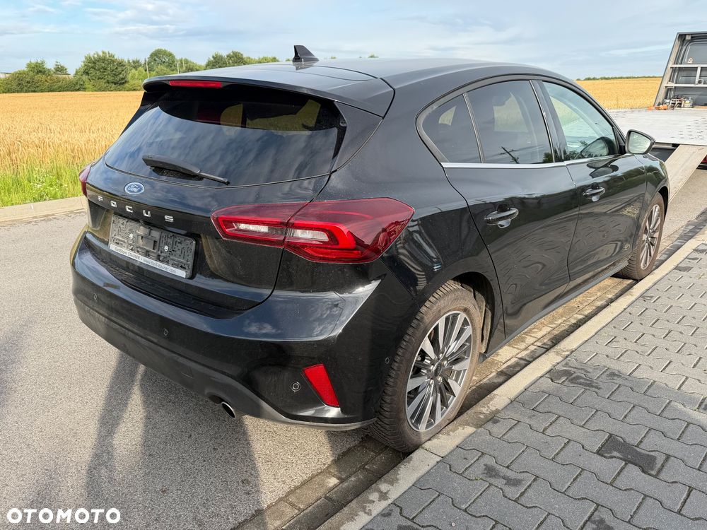 Ford Focus 1.0 EcoBoost Hybrid TITANIUM STYLE - 2