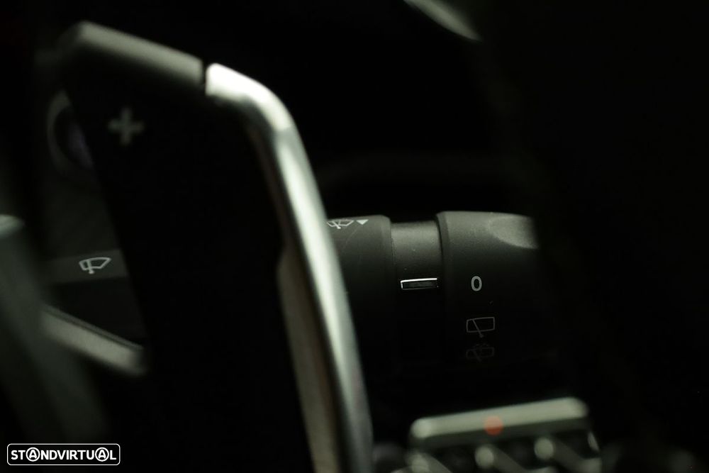 Peugeot 2008 1.2 PureTech GT EAT8 - 19