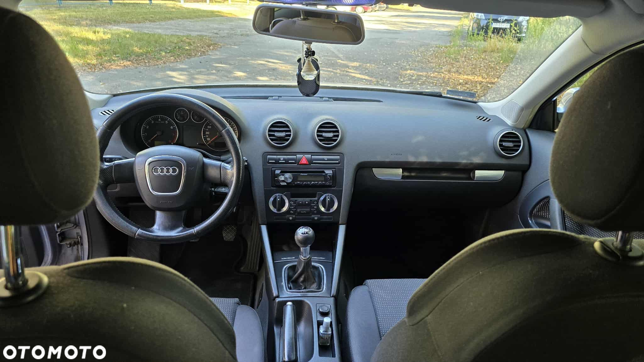 Audi A3 1.6 Attraction - 7