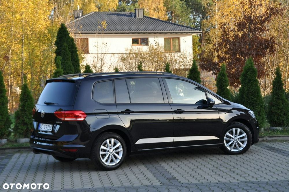 Volkswagen Touran 2017 photo 5