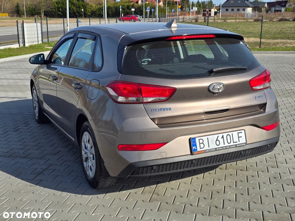 Hyundai i30 1.5 Pure - 12